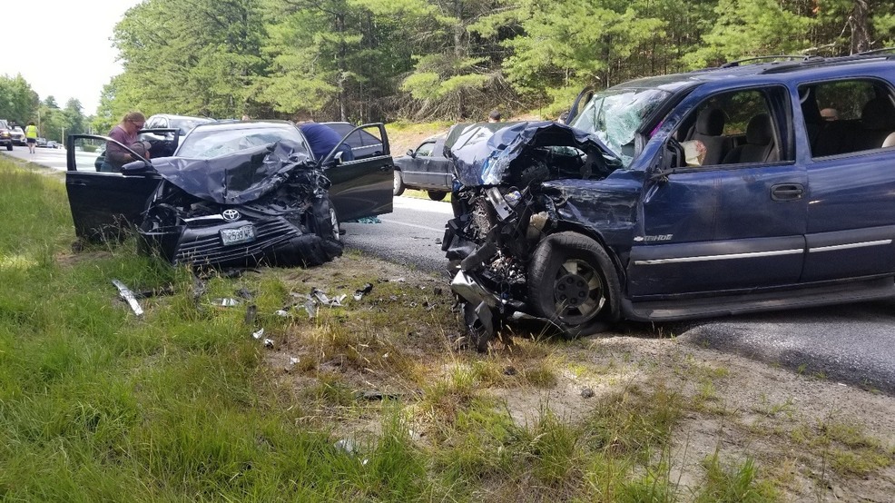 Four hurt in Baldwin crash WGME