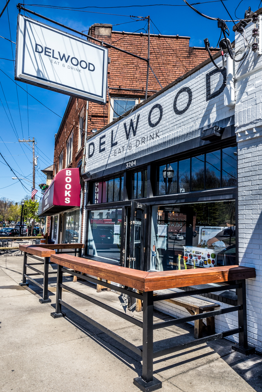 Dinner From Delwood Helps Employees and Comes With a 5 Gift Card