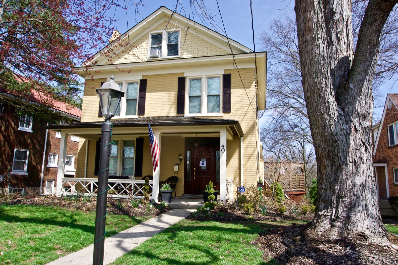 Photos A Sidewalk Look at the Many Beautiful Homes of Fort Thomas