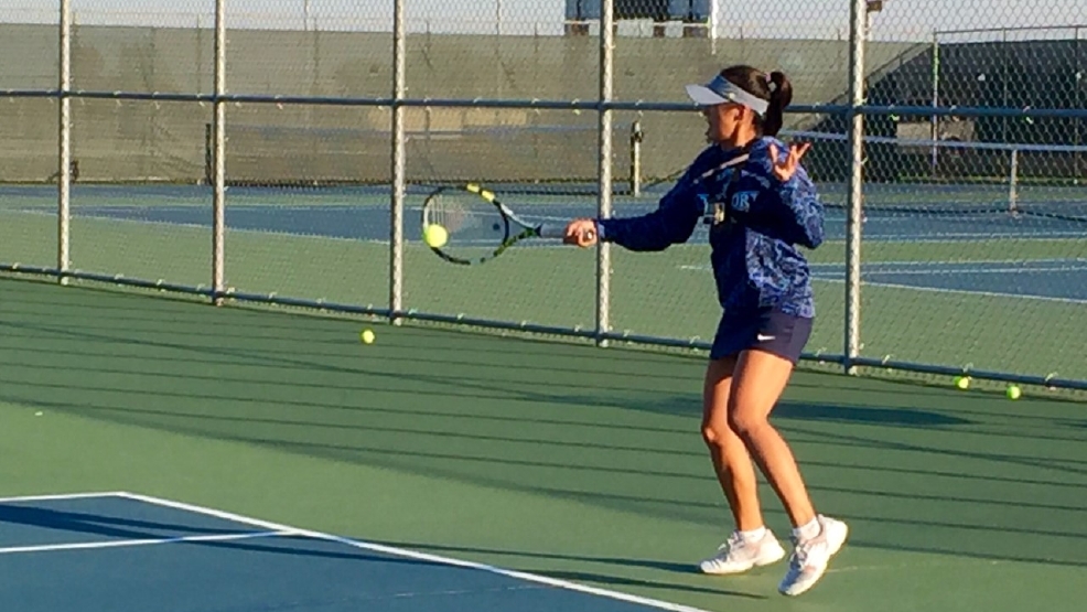 Bay Port's Lee sisters looking to make a racket at state tennis tournament