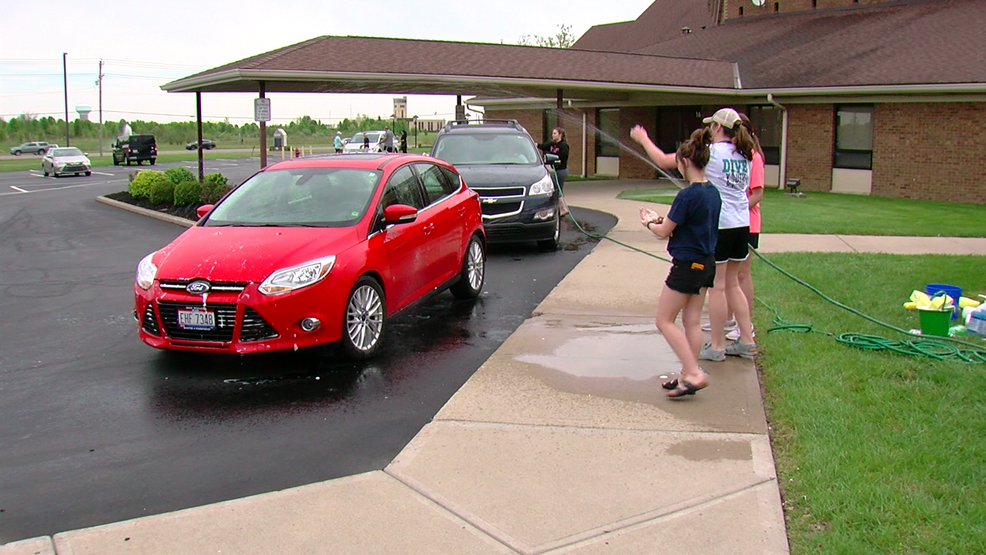 West Chester church holds car wash for victims of Monroe