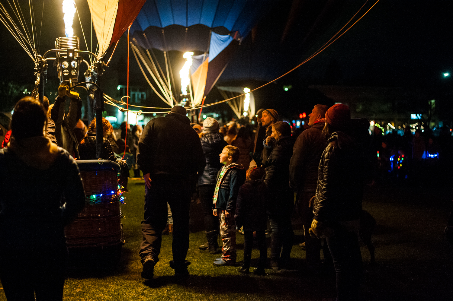 Photos Luminaries light up Green Lake at the annual Pathway of Lights