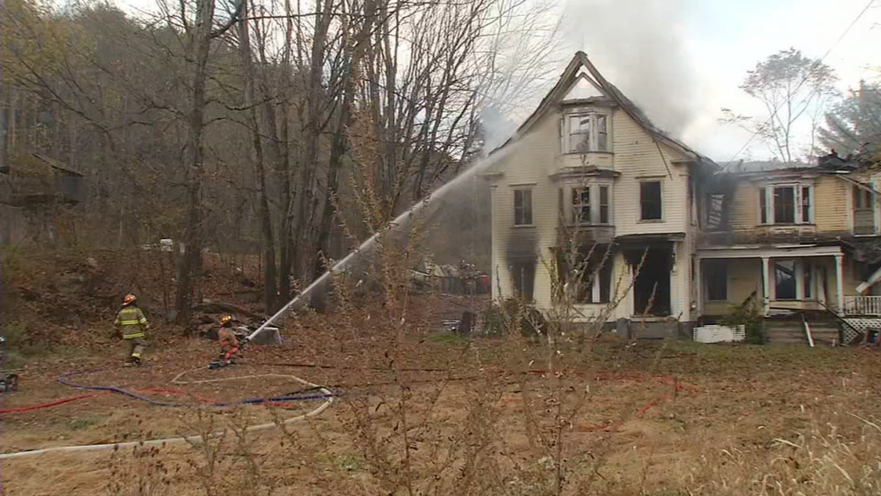 Fire destroys home in Turner WGME