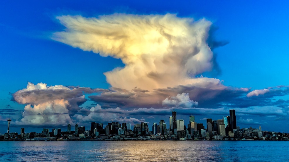 thunderstorm clouds