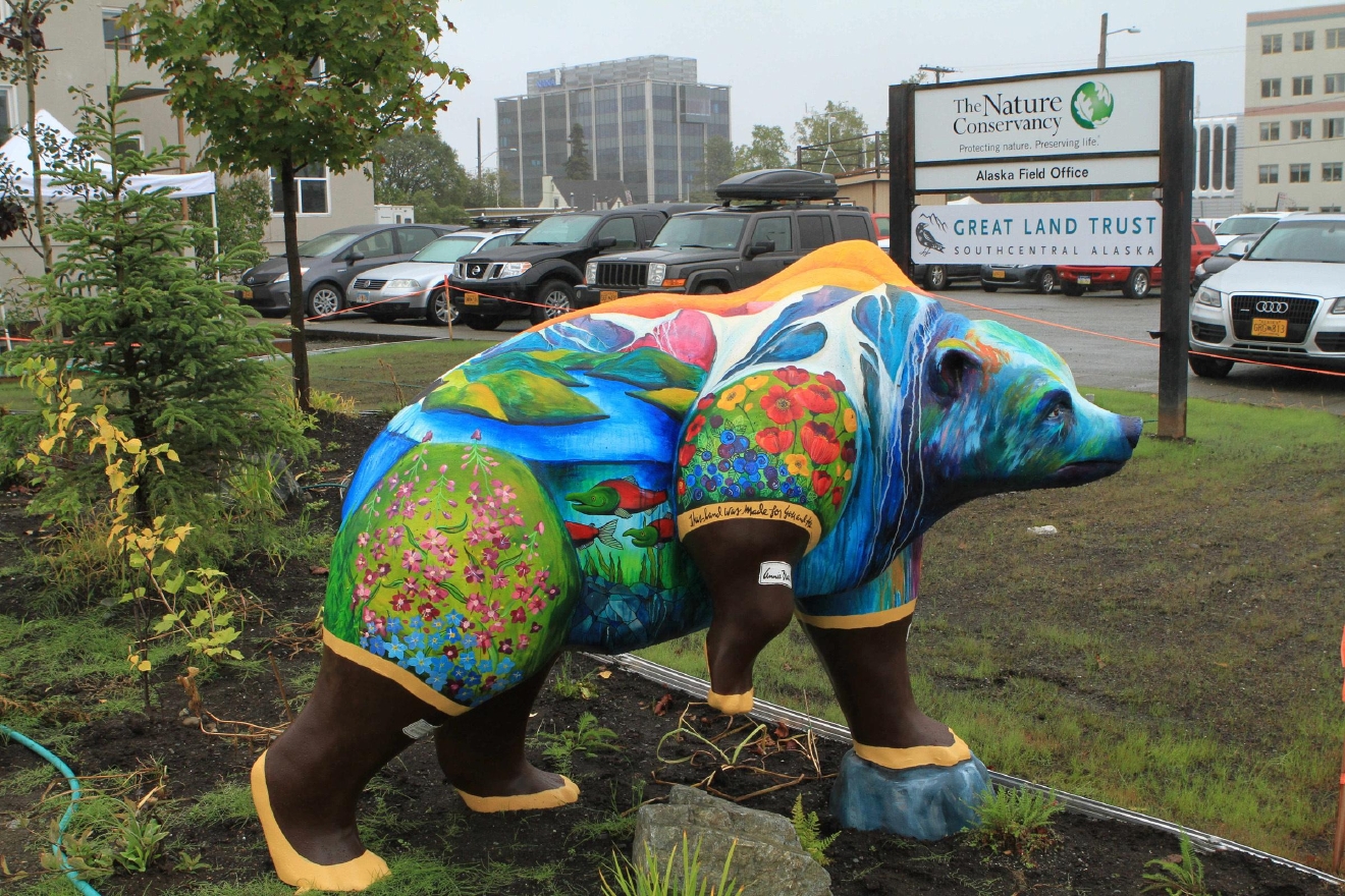 Colorful bear statues spring up in Alaska's largest city WSET