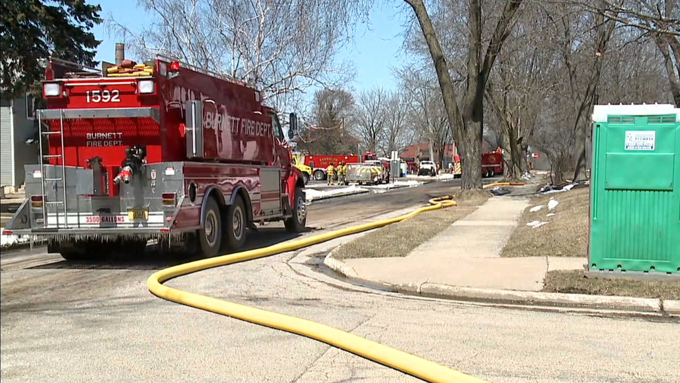 Firefighter sent to the hospital after Beaver Dam fire WLUK