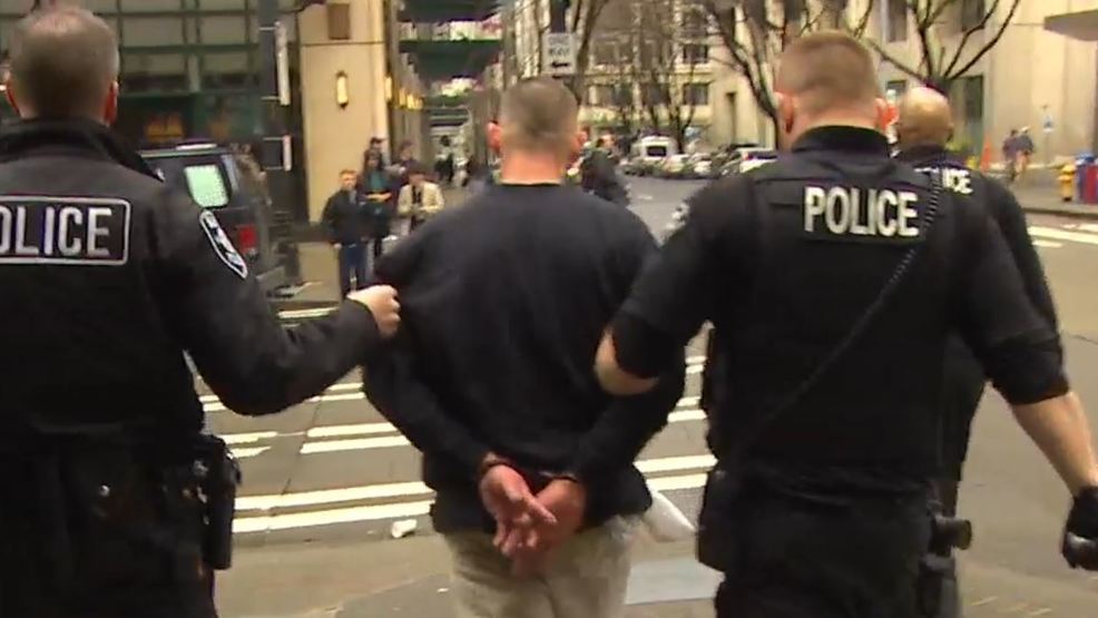 b113bd72-fa2b-47bf-8791-b067103c4e08-seattle_third_ave_arrest.jpg b113bd72-fa2b-47bf-8791-b067103c4e08-seattle_third_ave_arrest.jpg
