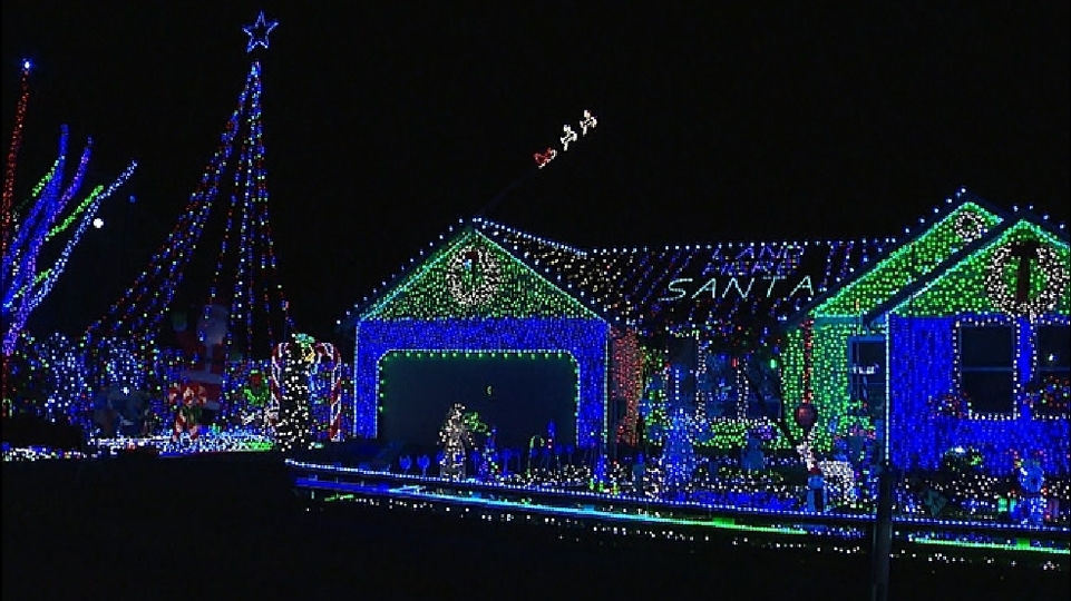 X-mas christmas lights blue green KOMO.jpg X-mas christmas lights blue green KOMO.jpg