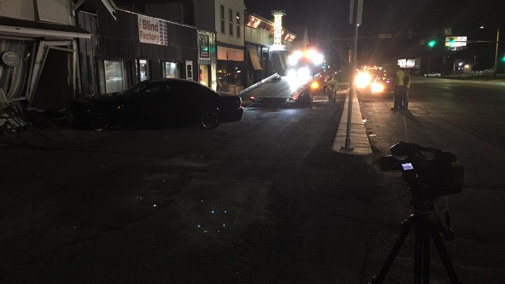 Man arrested after car crashes into Cedar Rapids business KGAN