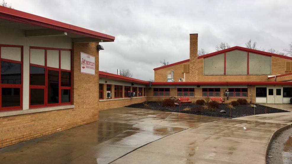 Bentley High School officials take action after compromising photos spread on social media WEYI