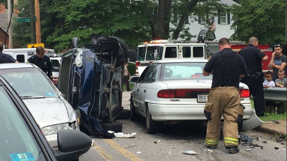 Road closed following fourvehicle accident in Huntington WCHS